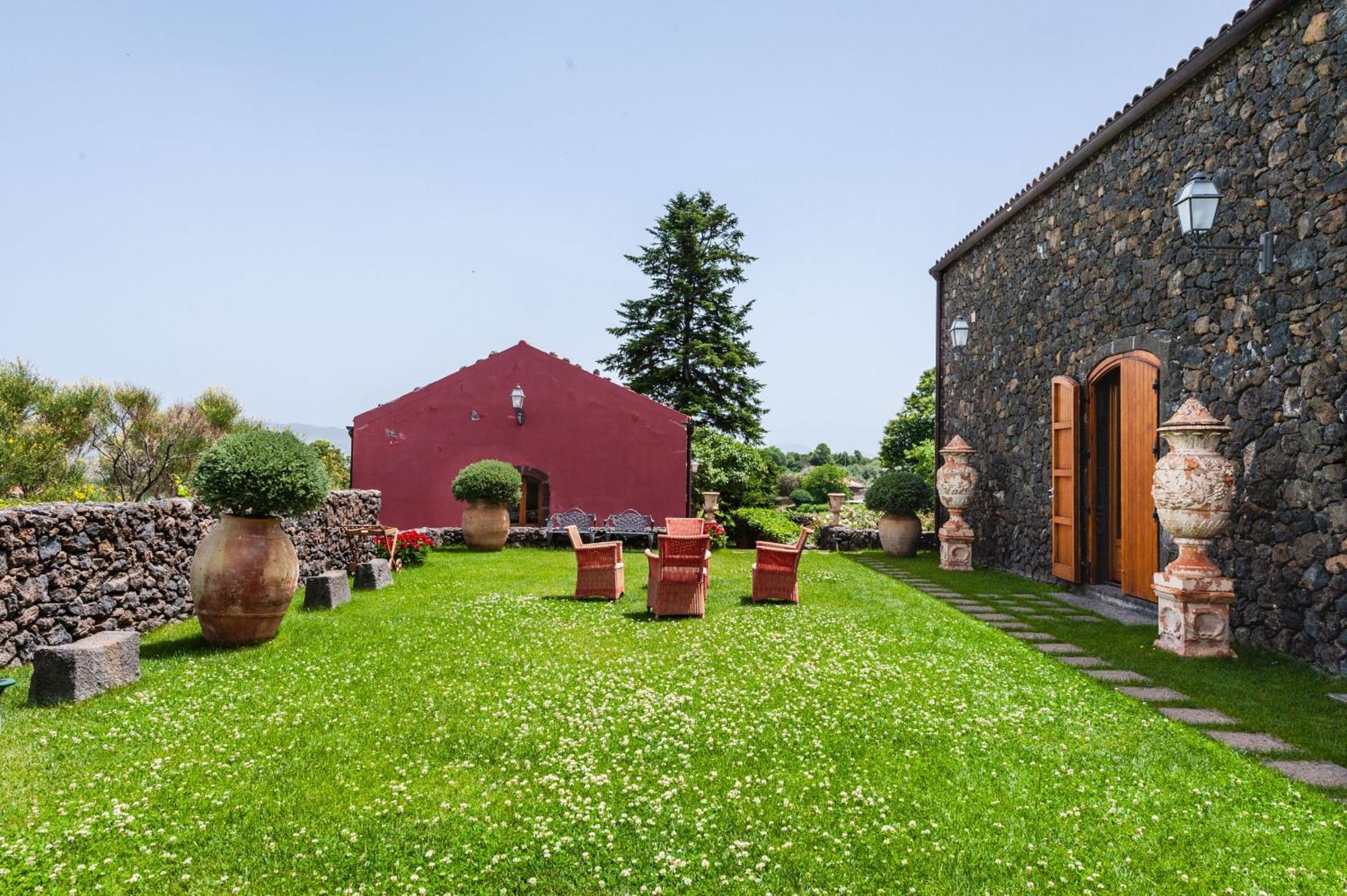 Terrazze Dell'Etna - Country Rooms And Apartments 兰达佐 外观 照片