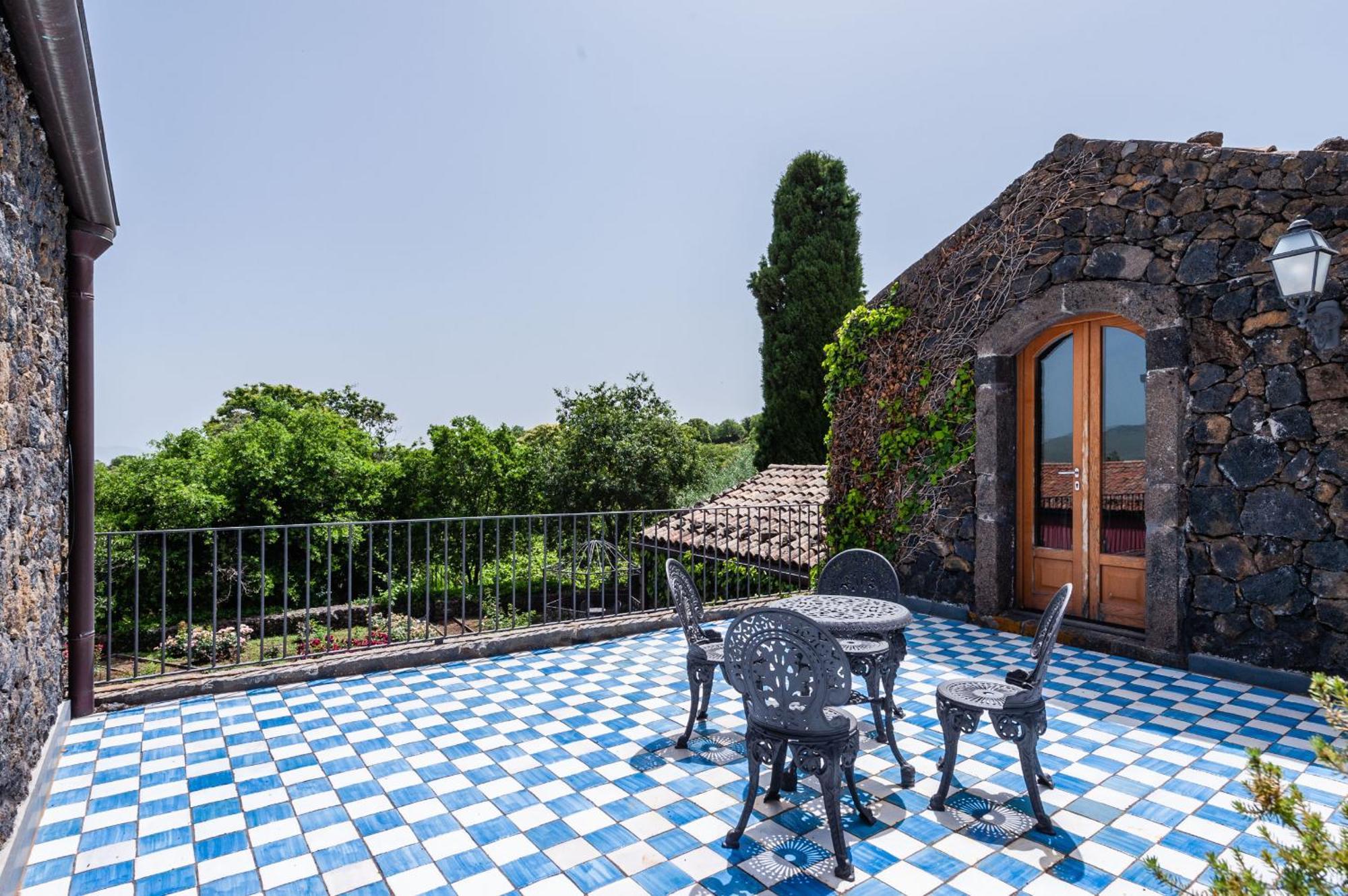 Terrazze Dell'Etna - Country Rooms And Apartments 兰达佐 外观 照片