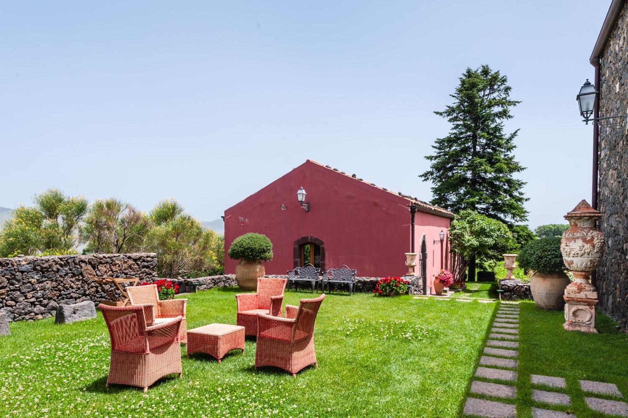 Terrazze Dell'Etna - Country Rooms And Apartments 兰达佐 外观 照片