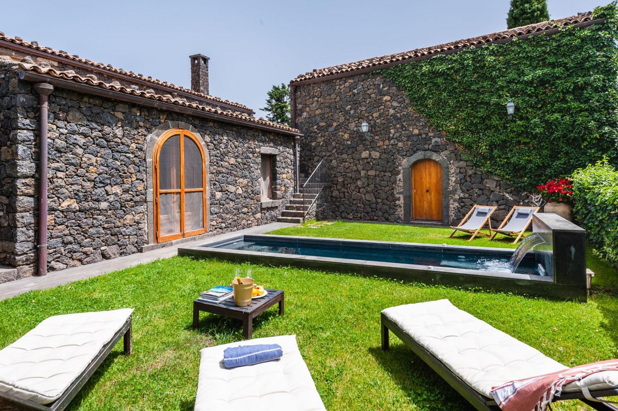 Terrazze Dell'Etna - Country Rooms And Apartments 兰达佐 外观 照片